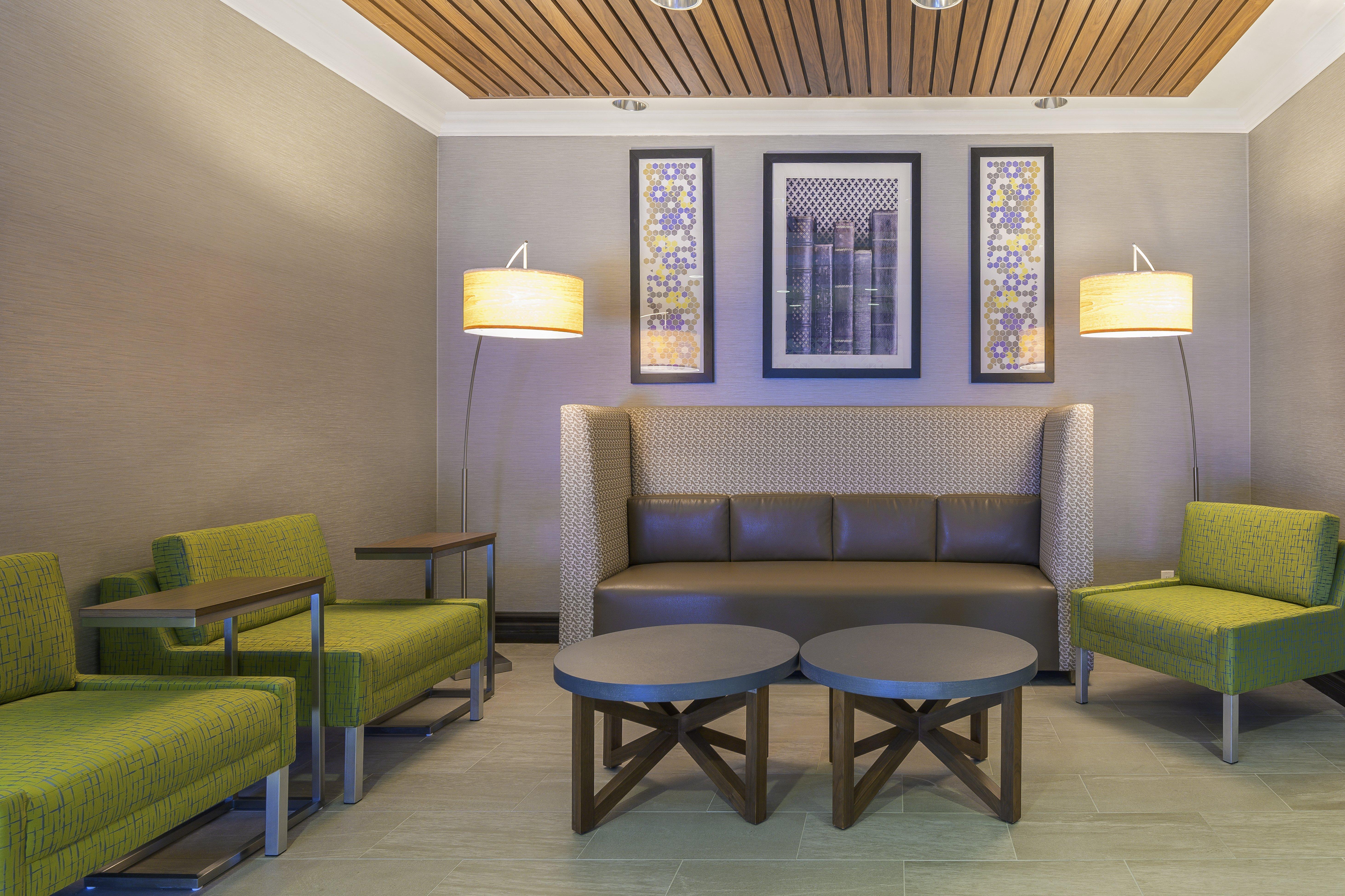 Holiday Inn Express Hotel & Suites North Bay By Ihg Exterior photo