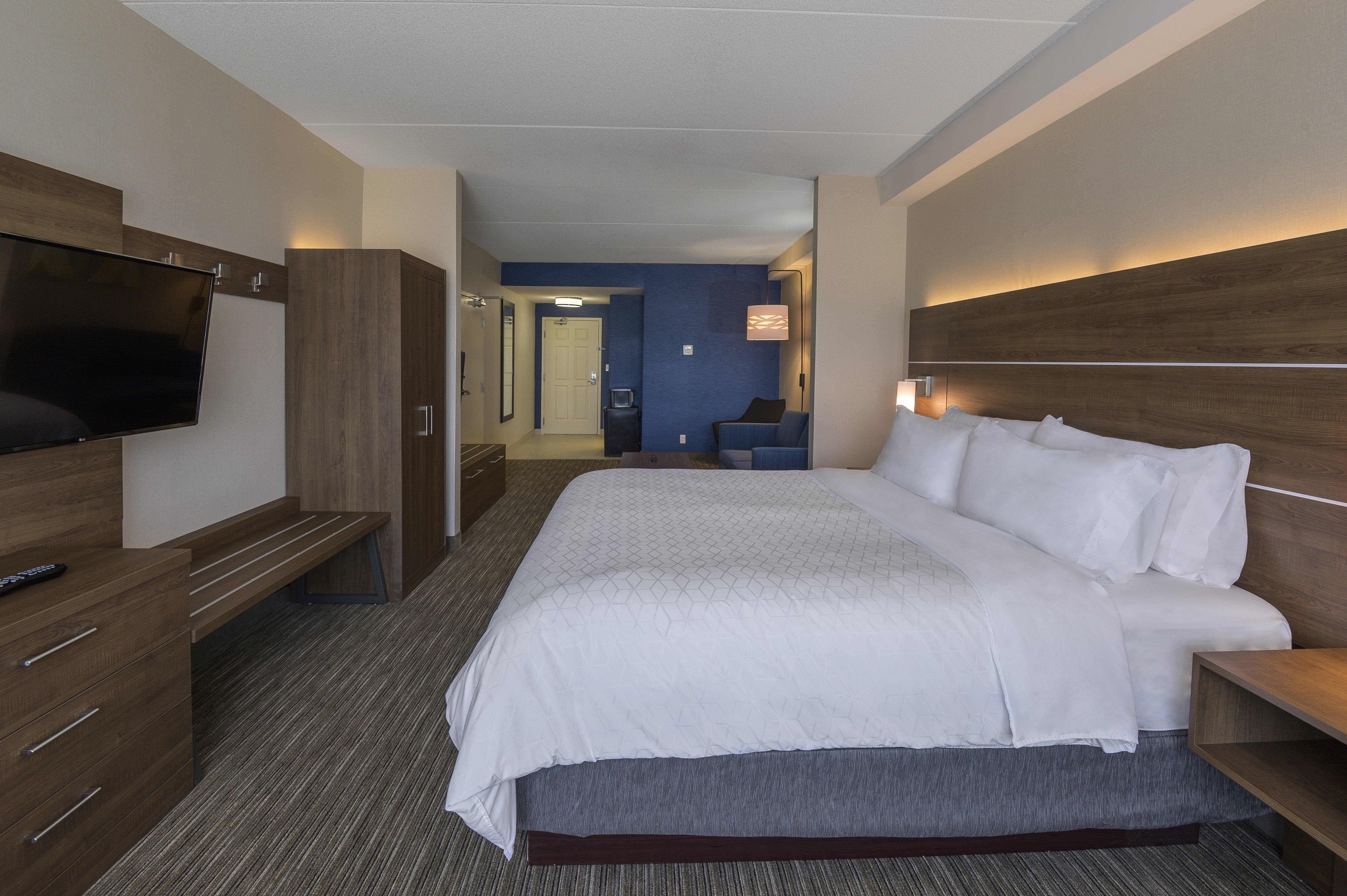 Holiday Inn Express Hotel & Suites North Bay By Ihg Exterior photo