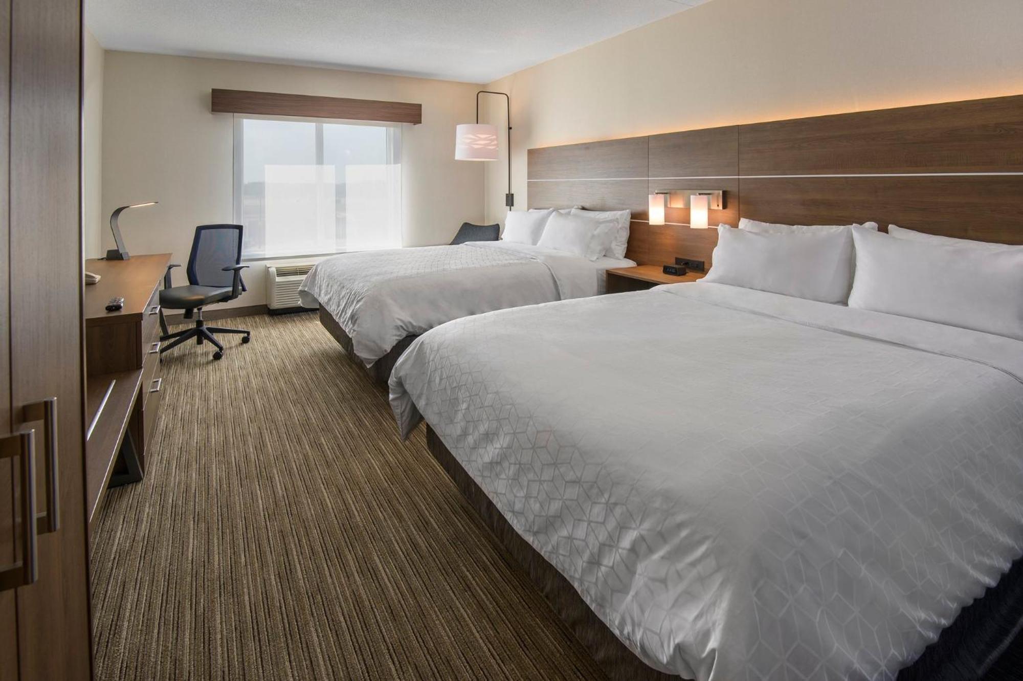 Holiday Inn Express Hotel & Suites North Bay By Ihg Exterior photo